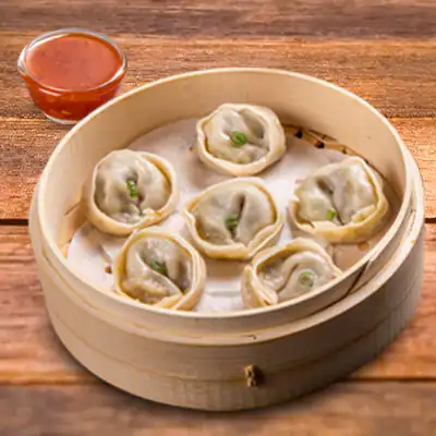 Veg Momos With Momo Chutney