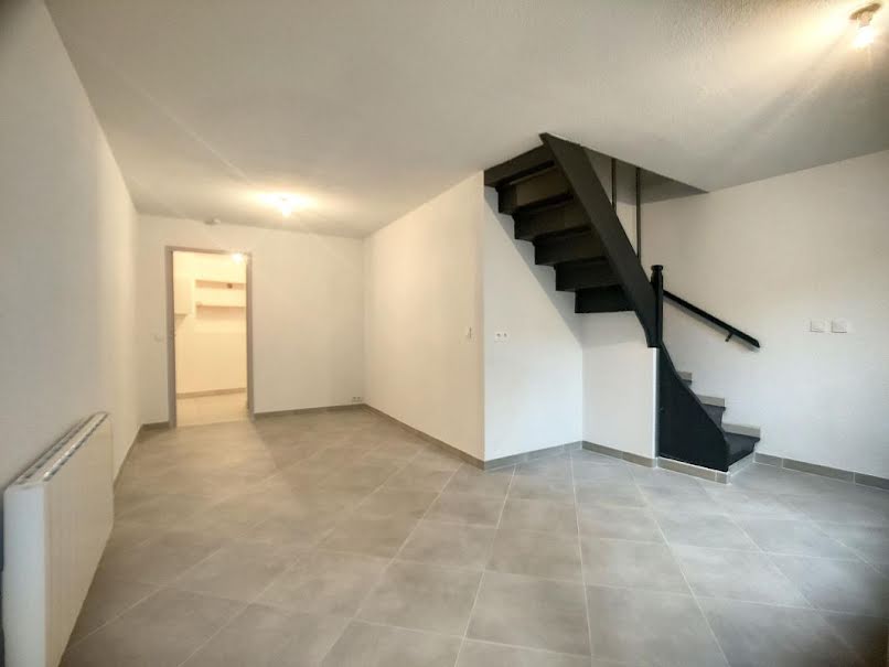 Location  maison 3 pièces 63 m² à Clara-Villerach (66500), 570 €