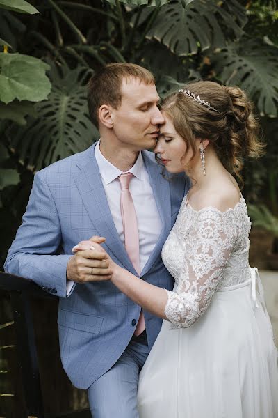 Wedding photographer Sveta Obolenskaya (svetavesna). Photo of 7 August 2017