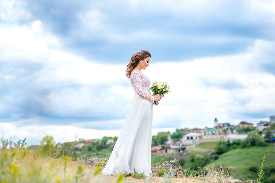 Wedding photographer Oleksandra Podgola (podgola). Photo of 12 June 2020