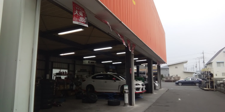 WRX STIのリアスポイラー有り派？無し派？に関するカスタム事例の投稿画像1枚目