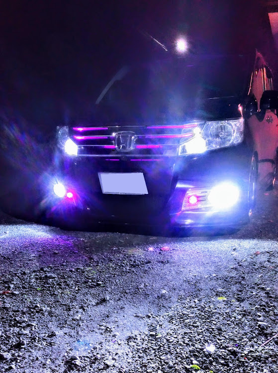 ステップワゴンスパーダの後輩くんに感謝！・安定の、不安定な天気🤣・やっぱり新車は良い✨・イルミ手直し！・愛車紹介！に関するカスタム事例の投稿画像3枚目