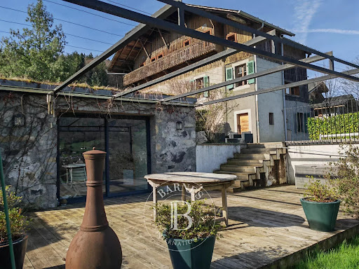 Maison avec piscine 1