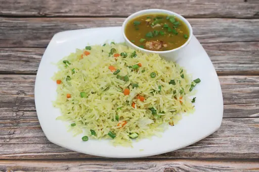 Veg Sherpa Rice With Gravy