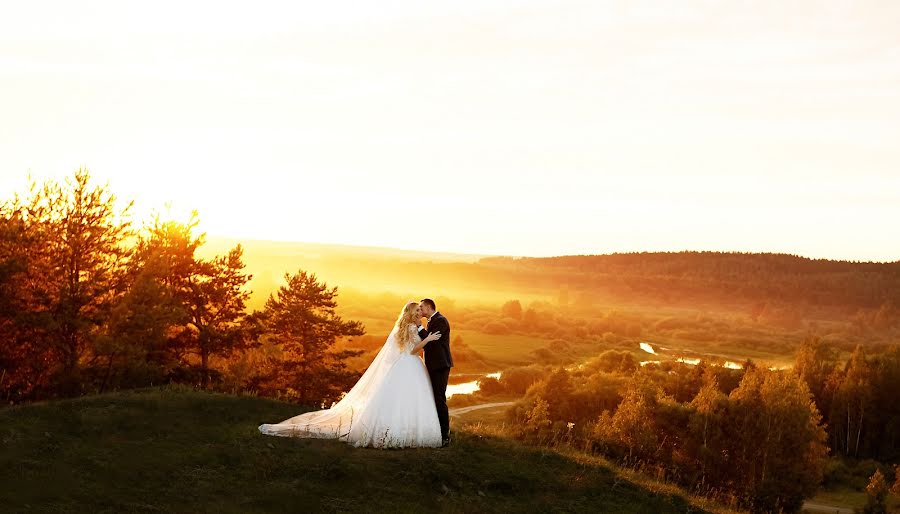 Fotografo di matrimoni Alisa Shkurskaya (pugacheva). Foto del 14 ottobre 2016