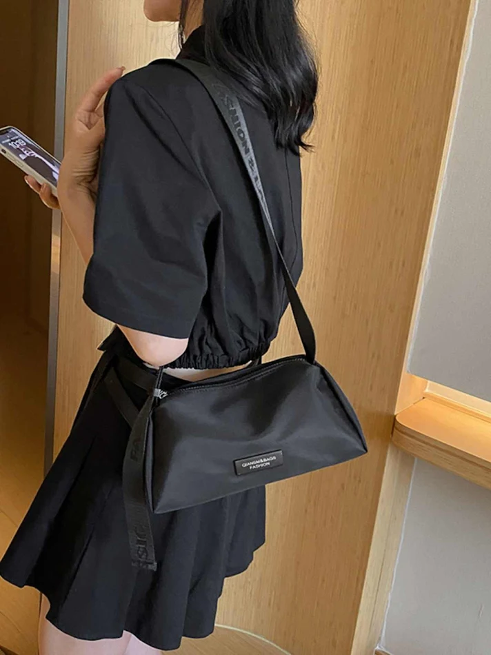 Bolsa Crossbody Simples Cor Sólida Oxford Impermeável Feminina Nova. Leve, prática e resistente à água, ideal para uso diário.