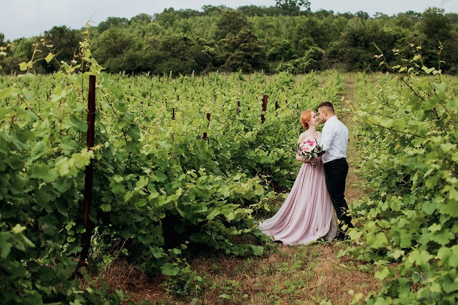 Wedding photographer Oksana Karaush (sand). Photo of 26 June 2017