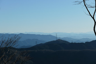 左奥に中央アルプス、右奥に恵那山、手前に矢坪ヶ岳・瓢ヶ岳