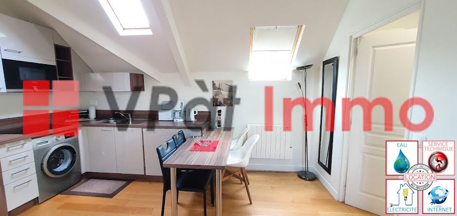 Location meublée appartement 2 pièces 34 m² à Versailles (78000), 1 350 €