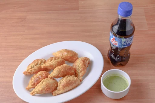 Chicken Fried Momos [8 Pieces] + 250ml Coke