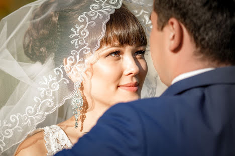 Wedding photographer Olga Bogatyreva (olyoli). Photo of 1 October 2017