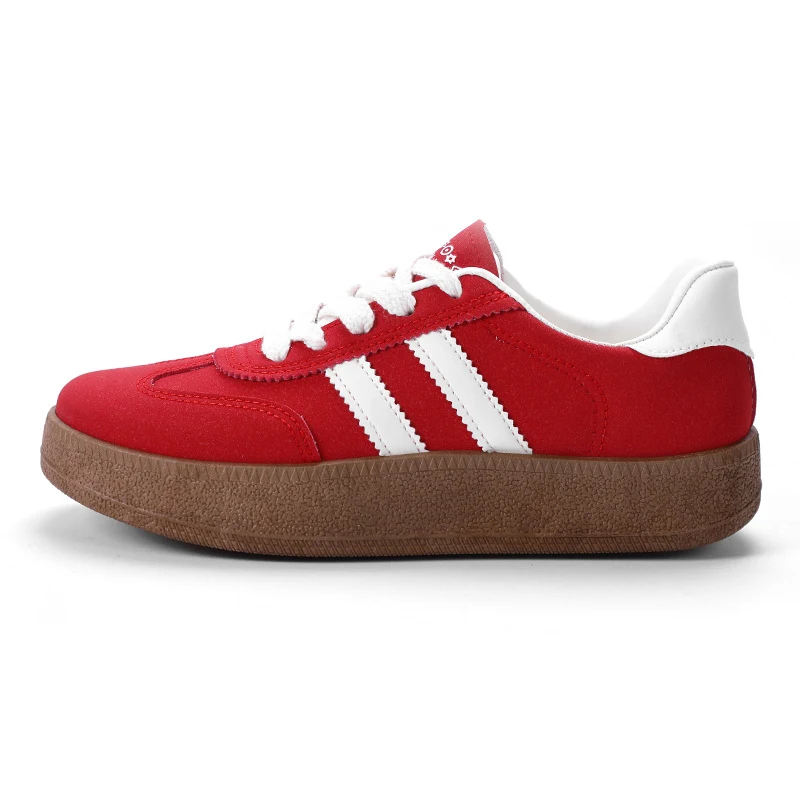Demie-chaussures femme à lacets rétro, semelle souple et confortables, idéales pour un usage quotidien et décontracté.