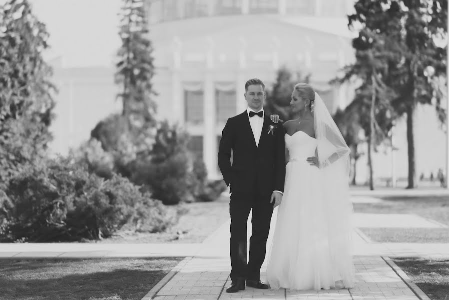 Wedding photographer Denis Tikhomirov (denisti). Photo of 18 October 2019