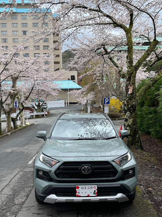 RAV4の4月もよろしくお願い致します🌸・ドライブに関するカスタム事例の投稿画像2枚目