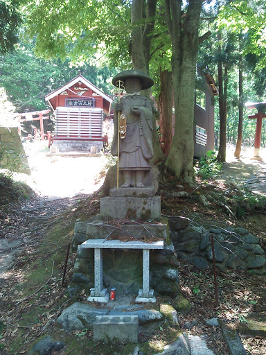 赤倉山神社  草鞋を持ったお地蔵様