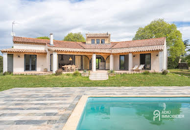 Maison avec piscine et jardin 2