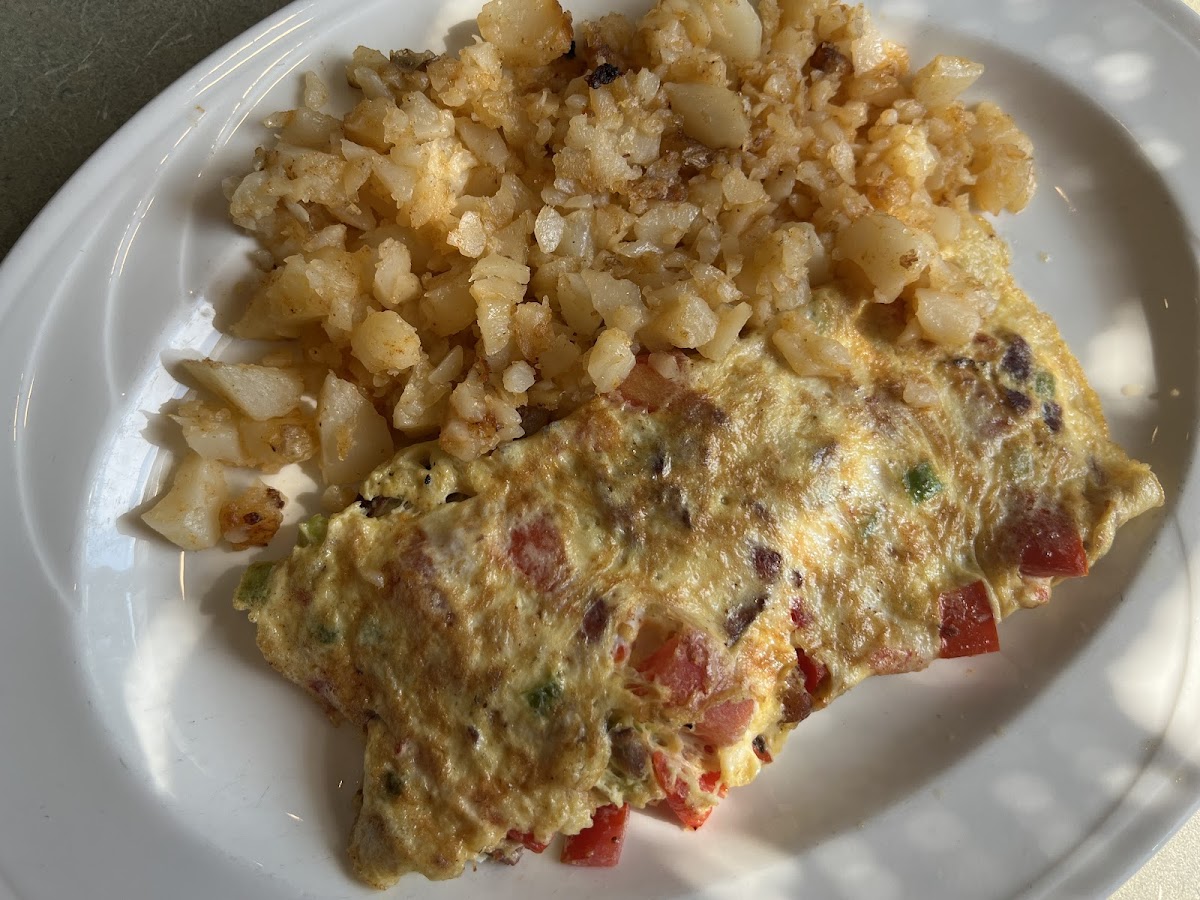 Omelette with home fries