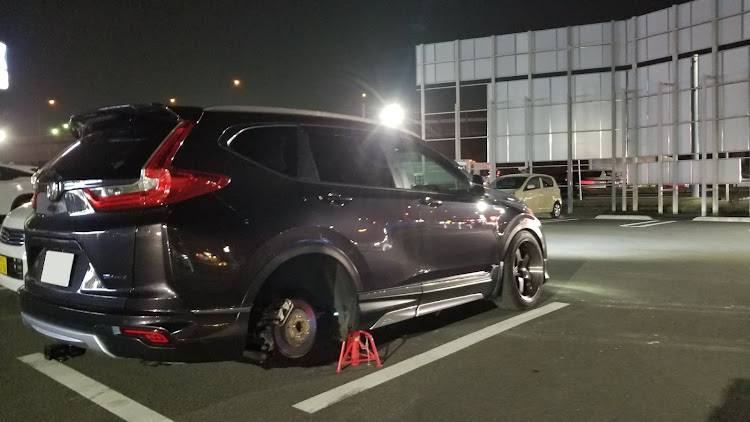 CR-VのRT5・釘刺さってる・パンク・無事故・釘落とさないでに関するカスタム事例の投稿画像1枚目
