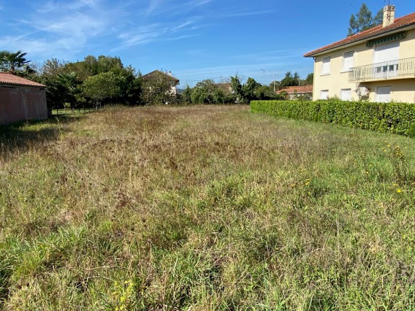 Vente terrain  1150 m² à Vic-en-Bigorre (65500), 39 900 €