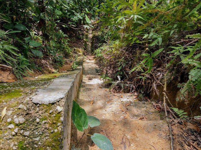 bukit besi hiking