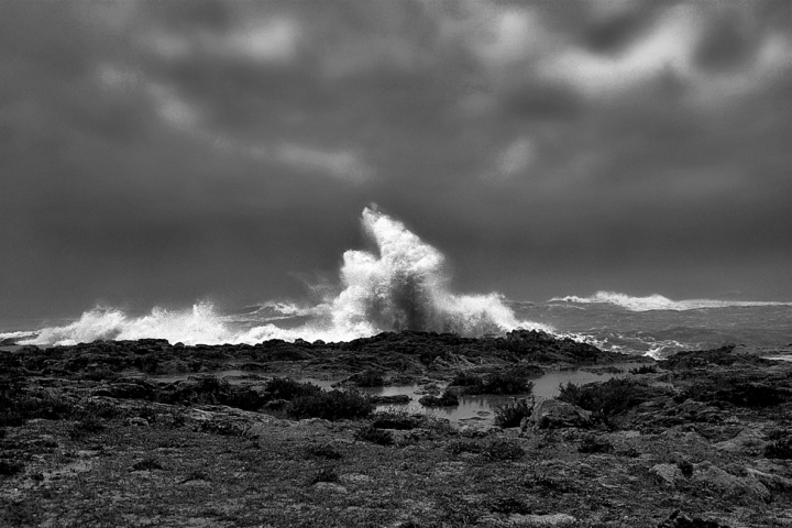 Quando il mare sfida la costa di Mont'