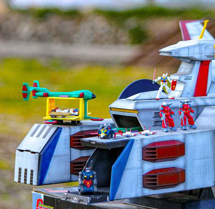シビックタイプRのローアングルショット・1/400スケール　ガンダム・ホワイトベース・雪国の宿命・ガレージハウスに関するカスタム事例の投稿画像14枚目