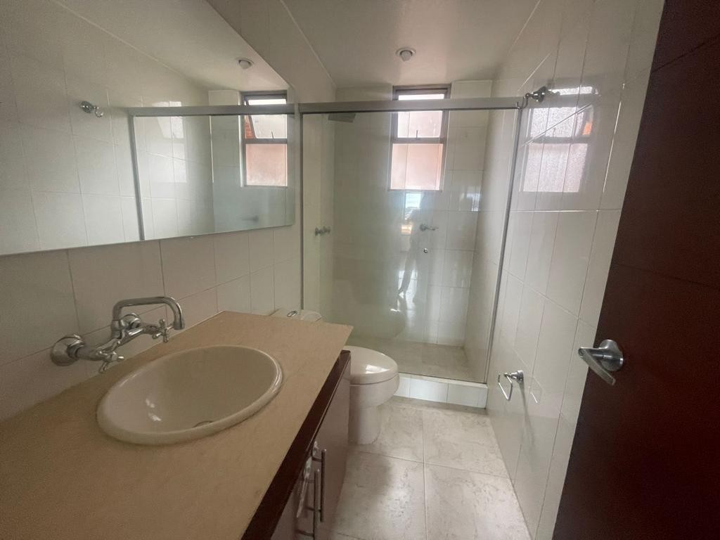 Apartamento En Venta - La Carolina, Bogota