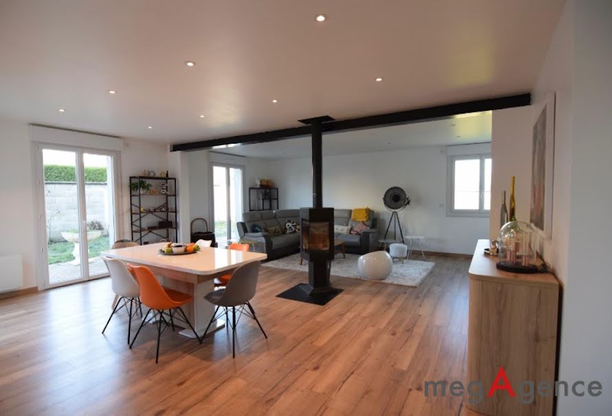 Vente maison 9 pièces 191 m² à Azay-sur-Cher (37270), 378 000 €