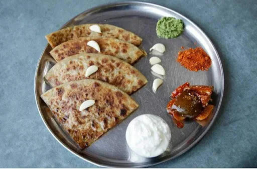 Alu Garlic Paratha