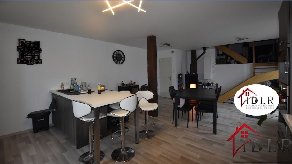 Vente appartement 3 pièces 83.36 m² à Goux-lès-Dambelin (25150), 88 000 €