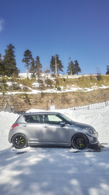 スイフトスポーツのバックシャンな愛車・スイフト・スイスポ・2月もよろしくお願いします・雪山に関するカスタム事例の投稿画像3枚目