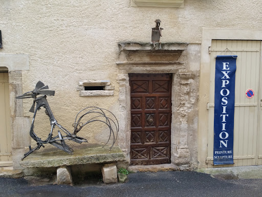 Sculpture de coq dans St-Etien