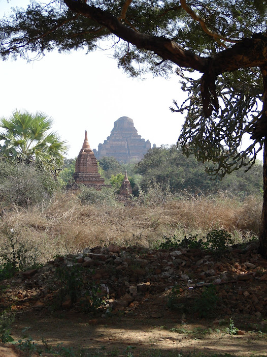 bagan - SHWESANDAW PAGODA 