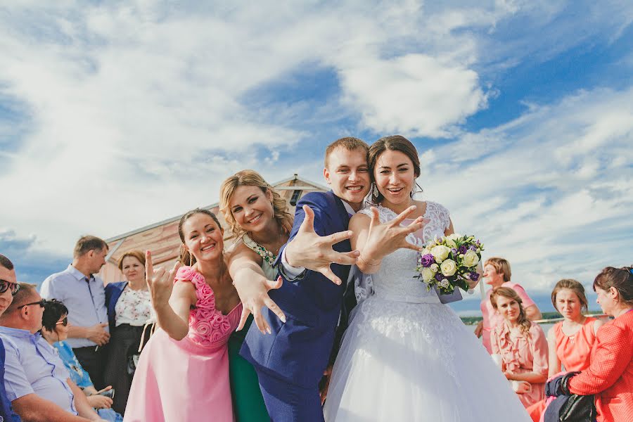 Fotografo di matrimoni Elena Popova-Imanaeva (elenaimanaeva). Foto del 17 maggio 2018