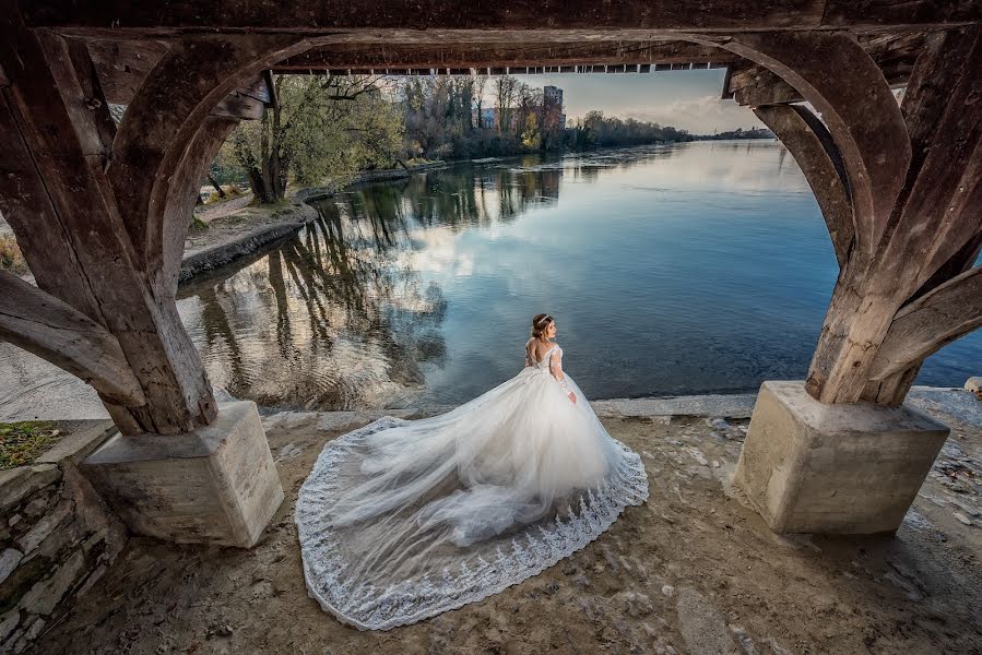 Fotógrafo de casamento Oguz Yazicioglu (oguz). Foto de 29 de abril 2018