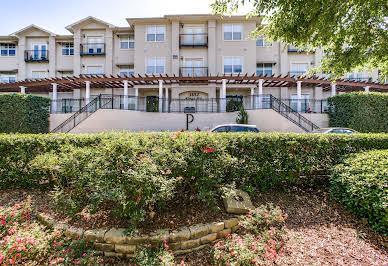 Appartement avec terrasse et piscine 3