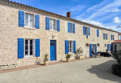 Maison avec terrasse 1