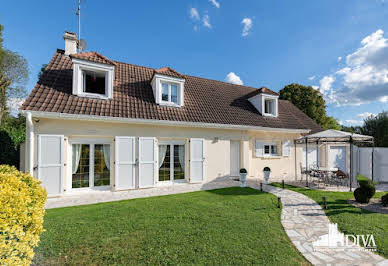 House with pool and terrace 1