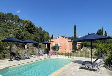 Villa avec piscine et terrasse 14