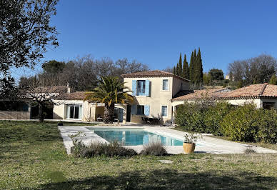 Villa with pool and terrace 11