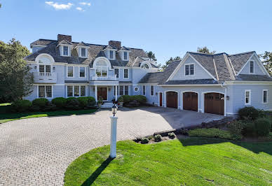 House with pool and garden 8