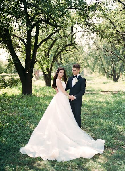 Jurufoto perkahwinan Tatyana Carenko (tatianatsarenko). Foto pada 17 Mei 2022