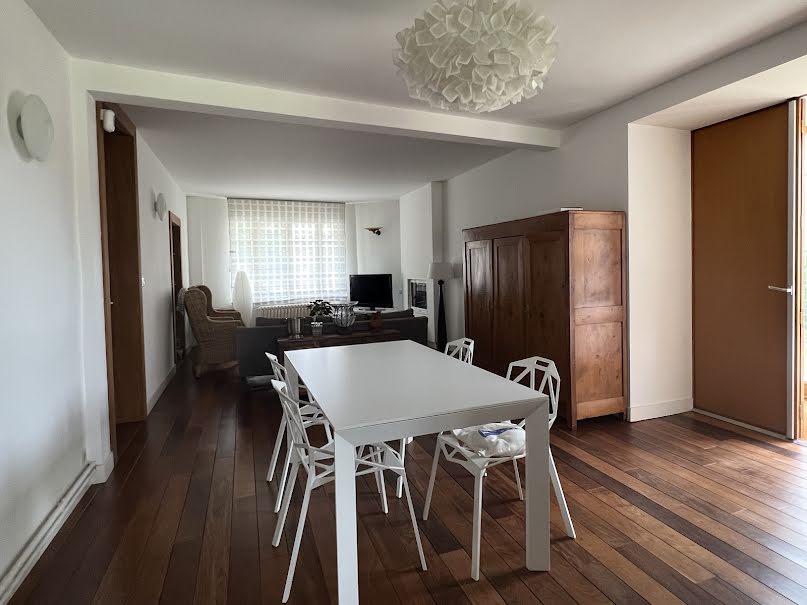 Vente maison 9 pièces 245 m² à Poitiers (86000), 298 000 €