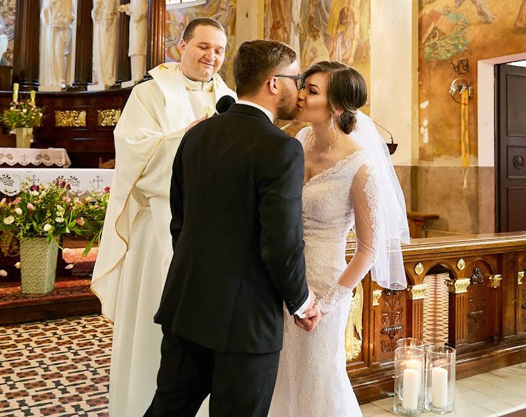 Photographe de mariage Robert Bieliński (rbfotoart). Photo du 25 février 2020