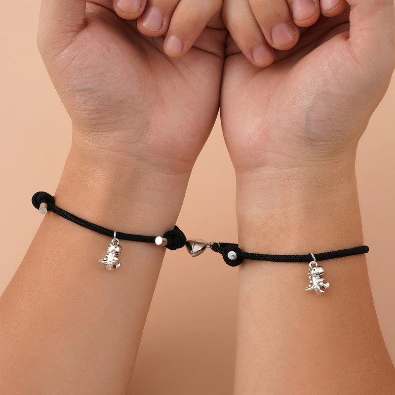 Title 3, Bracciale coppia con chiusura magnetica e a ven...