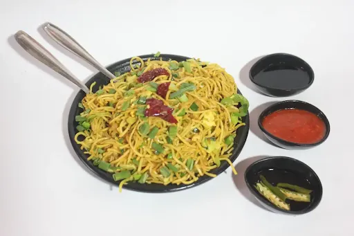 Chicken Singapore Noodles