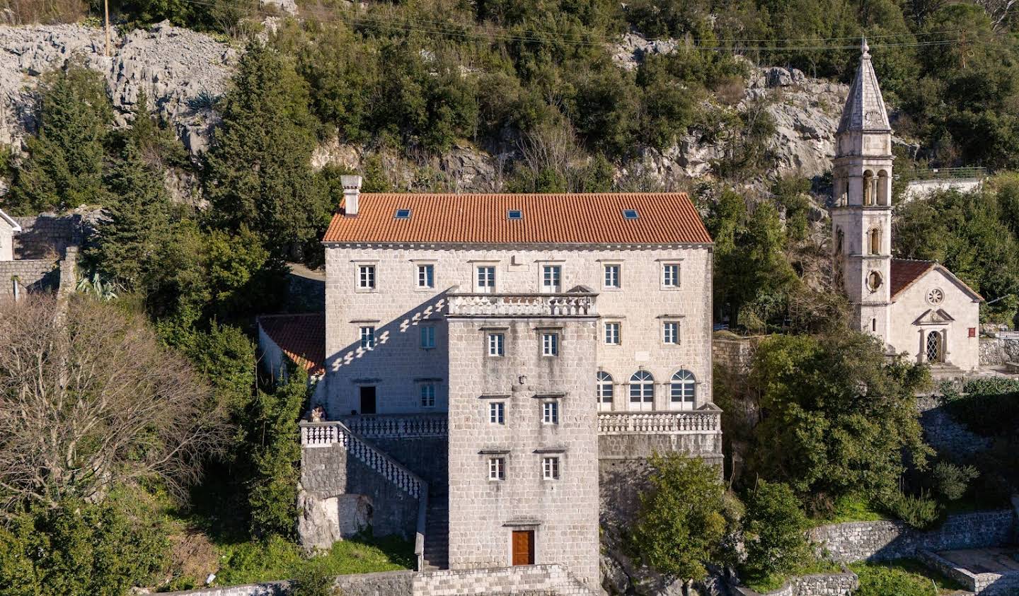 House with terrace Kotor