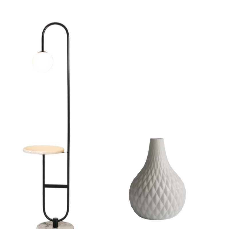 One Piece minimalistische nachtlamp voor de slaapkamer. Eenvoudig design, perfect licht voor op je nachtkastje. Creëer sfeer.