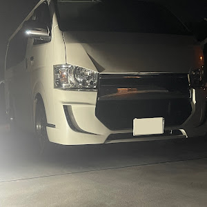 ハイエースバン TRH200V