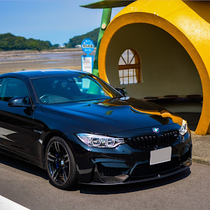 M4 クーペ F82